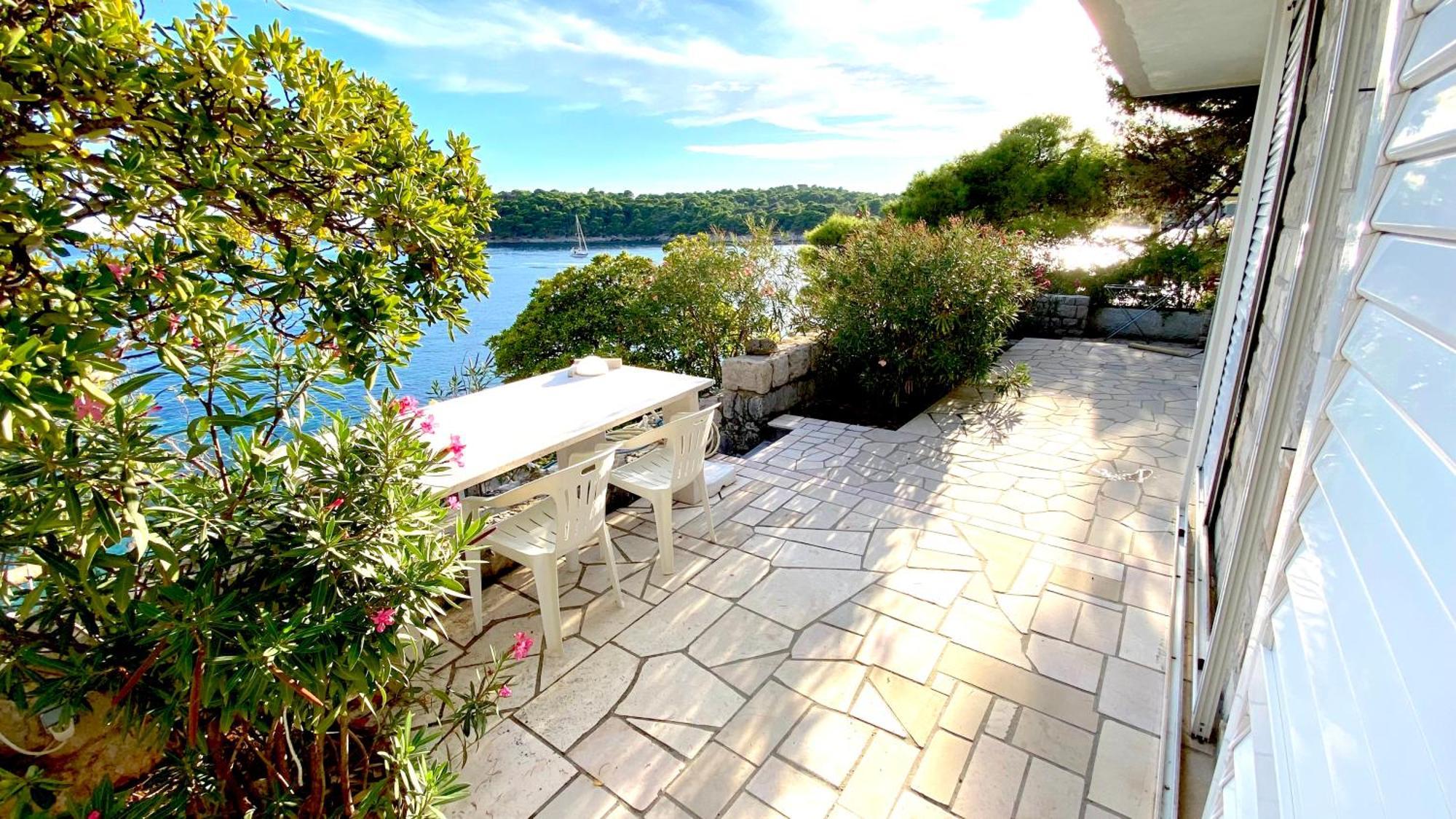 Beach House On The Cliff Zaton  Extérieur photo